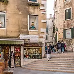 Ca\' Ludovica @RialtoBridge